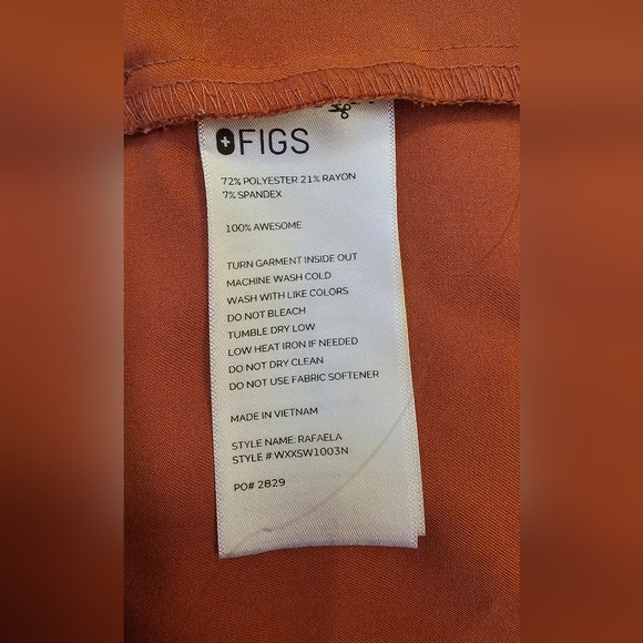 FIGS jogger scrub set - Picture 4 of 8